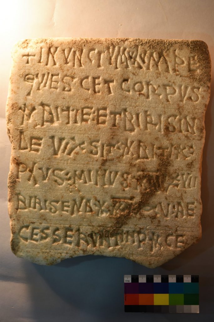 Imagen 13. Lápida funeraria de Abitia y Birisenda.